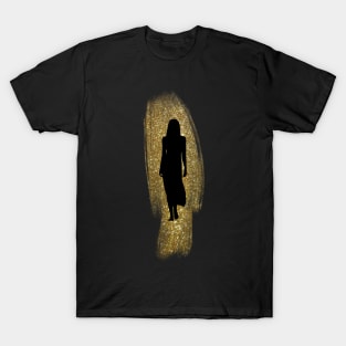 My woman is walking to me.  Live woman walking. T-Shirt